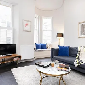 Joivy Sophisticated And Bright 4br Apt Near Castle Edinburgh